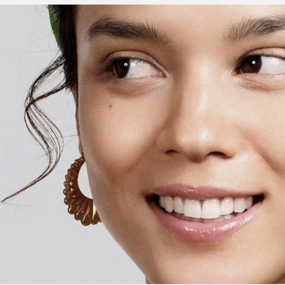 NIB Milk Makeup Kush Lip Glaze in CHRONIC - Picture 2 of 10